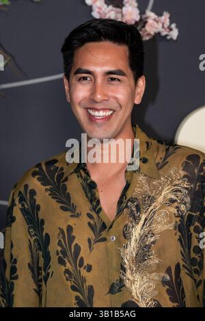 Los Angeles, Stati Uniti. 25 aprile 2025. Tommy Do partecipa alla prima di Netflix "The Four Seasons" al Directors Guild of America il 24 aprile 2025 a Los Angeles, California. Foto: Boston Schulz/imageSPACE/Sipa USA credito: SIPA USA/Alamy Live News Foto Stock