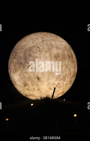 Statua della Luna in un teatro Foto Stock