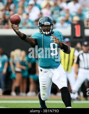 21 novembre 2010: Il quarterback dei Jacksonville Jaguars David Garrard #9 in azione durante la gara NFL tra i Cleveland Browns e i Jacksonville Jaguars all'EverBank Field di Jacksonville, Florida. Jacksonville sconfisse Cleveland 24-20. Daniel Goncalves/CSM(immagine di credito: © Daniel Goncalves/Cal Sport Media/ZUMAPRESS.com) Foto Stock