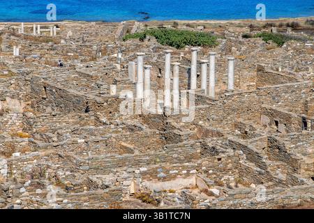 Rovine archeologiche di Delo, sito patrimonio dell'umanità dell'UNESCO, Delo, Cicladi, isole greche, Grecia, Europe Delos è una piccola isola greca vicino a Mykonos, cl Foto Stock