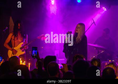 26 aprile 2025. Mocvara Zagreb, - lo spettacolo dal vivo della band americana Coven Foto Stock