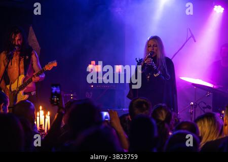 26 aprile 2025. Mocvara Zagreb, - lo spettacolo dal vivo della band americana Coven Foto Stock