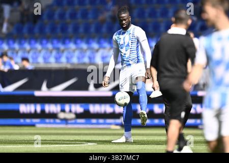 Tolu Toluwalase Arokodare di Genk nella foto prima di una partita di calcio tra il KRC Genk e il Royal Anversa FC, domenica 27 aprile 2025 a Genk, il giorno 6 (su 10) dei play-off dei campioni della prima divisione del campionato belga 'Jupiler Pro League' 2024-2025. BELGA FOTO JOHAN EYCKENS Foto Stock