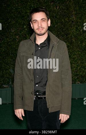 ADAM 'DJ AM' GOLDSTEIN (30 marzo 1973 - 28 agosto 2009), 36, musicista e disc jockey americano. DJ AM è stato trovato morto nel suo appartamento SoHo a New York venerdì. Un amico lo trovò sdraiato a faccia in giù sul suo letto con paraphernalia della droga, tra cui una pipa per fumare droghe e bottiglie da prescrizione. Goldstein era un ex membro della rock band Crazy Town. Il 19 settembre 2008, Goldstein fu gravemente ferito quando un Learjet su cui stava viaggiando si schiantò al decollo e soffrì di "senso di colpa dei sopravvissuti" dopo l'incidente. NELLA FOTO - 24 ottobre 2007 - Los Angeles, California, USA - Disc Jockey DJ AM aka ADAM Foto Stock