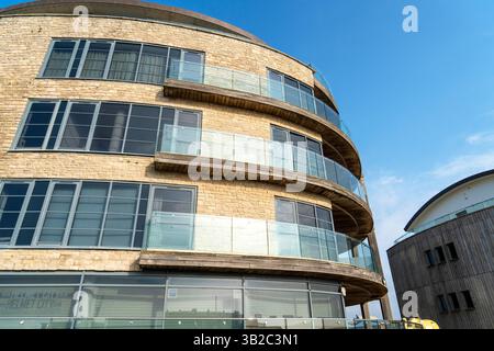 Balconi frontali in vetro Foto Stock