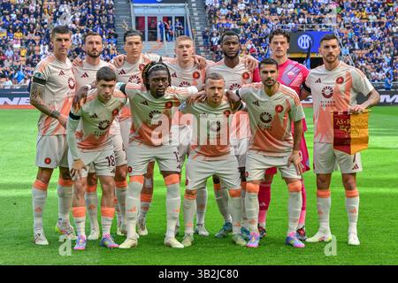Milano, Italia. 27 aprile 2025. L'11 di partenza DELL'AS Roma visto per la partita di serie A tra Inter e AS Roma a Giuseppe Meazza a Milano. Credito: Gonzales Photo/Alamy Live News Foto Stock