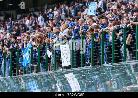Milano, Italia. 27 aprile 2025. Tifosi dell'FC Internazionale visti durante la partita di calcio di serie A 2024/25 tra l'FC Internazionale e L'AS Roma allo stadio San Siro crediti: dpa/Alamy Live News Foto Stock