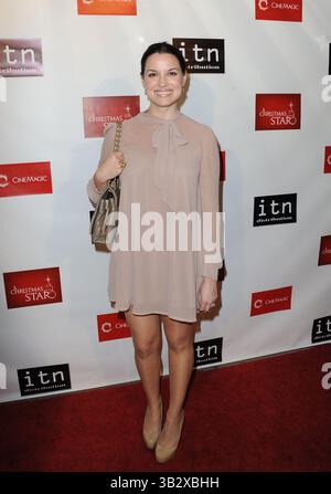 10 dicembre 2015 - Hollywood, California, Stati Uniti - Caroline Morahan partecipa alla proiezione del film di Natale per bambini ''A Christmas Star'' tenutosi al TCL Chinese 6 Theatres di Hollywood, California il 10 dicembre 2015. 2015 (immagine di credito: © Dave Longendyke/Globe Photos via ZUMA Wire) Foto Stock