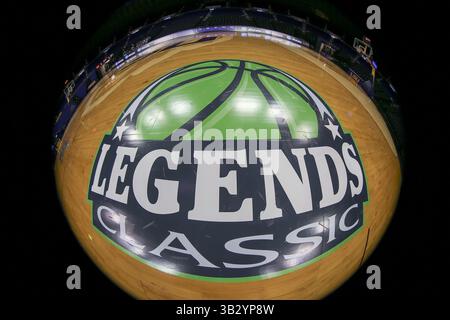 16 novembre 2015: Logo Legends Classic sul campo prima della partita di basket NCAA tra i Tigers della LSU e i Kennesaw State Owls al Pete Maravich Assembly Center di Baton Rouge, LOUISIANA. Stephen Lew/CSM(immagine di credito: © Stephen Lew/CSM via ZUMA Wire) Foto Stock