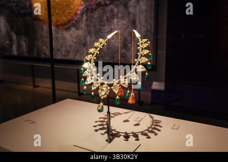 Doha, qatar - 30 gennaio 2025: Mostre alla mostra storica del Museo di arte islamica di Doha, Qatar Foto Stock