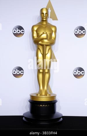 29 febbraio 2016 - Los Angeles, CA, USA - LOS ANGELES - FEB 28: Statua Oscar al 88° Annual Academy Awards - Press Room al Dolby Theater il 28 febbraio 2016 a Los Angeles, CA foto via Newscom (Credit Image: © hPa/Newscom via ZUMA Press) Foto Stock