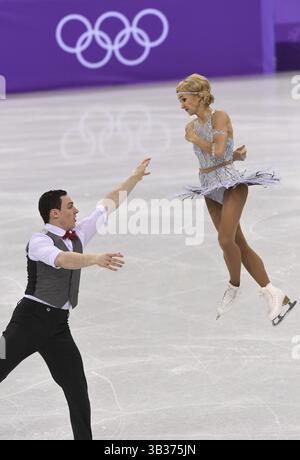 8 febbraio 2018 - Pyeongchang, Corea del Sud - BRUNO MASSOT e la tedesca ALJONA SAVCHENKO si sfidano venerdì 9 febbraio 2018 nell'evento Pairs Short Program Team il giorno di apertura della competizione di pattinaggio di figura ai Giochi Olimpici invernali presso la Gangneung Ice Arena di Pyeongchang, Corea del Sud. Foto di Mark Reis, ZUMA Press/The Gazette (immagine di credito: © Mark Reis via ZUMA Wire) Foto Stock