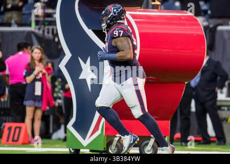 25 dicembre 2017: Il defensive tackle degli Houston Texans Angelo Blackson (97) entra in campo prima di una partita di football tra Houston Texans e Pittsburgh Steelers all'NRG Stadium di Houston, Texas. Gli Steelers vinsero la partita 34 a 6...Trask Smith/CSM(Credit Image: &Copy; Trask Smith/CSM via ZUMA Wire) Foto Stock