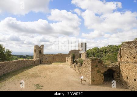 Ruin Saissac in linguadoca francese Foto Stock