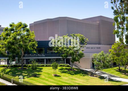 Irvine, California, Stati Uniti - 08-09-2019: Una veduta dell'Irvine Barclay Theater all'UCI. Foto Stock
