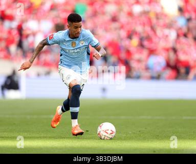 Londra, Regno Unito. 27 aprile 2025. Savinho (MC) alla semifinale della Emirates fa Cup Nottingham Forest contro Manchester City Match al Wembley Stadium, Londra, Regno Unito, il 27 aprile 2025. Crediti: Paul Marriott/Alamy Live News Foto Stock