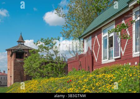 Kolomna, torre granovitaya. Frammento di antiche mura della fortezza e della Torre Granovitaya. Cremlino Kolomna. Foto Stock