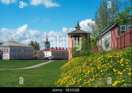 Kolomna, torre granovitaya. Frammento di antiche mura della fortezza e della Torre Granovitaya. Cremlino Kolomna. Foto Stock