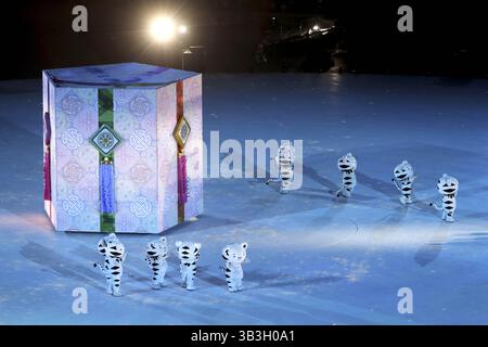 25 febbraio 2018 - Pyeongchang, GANGWON, COREA DEL SUD - 25 febbraio 2018-Pyeongchang, Corea del Sud-artisti si esibiscono durante il segmento di Pechino durante la cerimonia di chiusura dei Giochi Olimpici invernali di PyeongChang 2018 allo Stadio Olimpico di PyeongChang, Corea del Sud. (Immagine di credito: © GMC via cavo ZUMA) Foto Stock