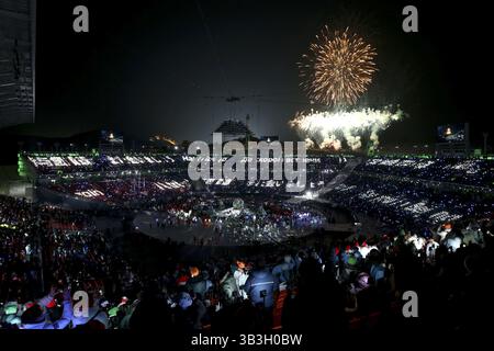 25 febbraio 2018 - Pyeongchang, GANGWON, COREA DEL SUD - 25 febbraio 2018-Pyeongchang, Corea del Sud-gli atleti entrano nello Stadio Olimpico di Pyeongchang durante la cerimonia di chiusura delle Olimpiadi invernali in Corea del Sud. (Immagine di credito: © GMC via cavo ZUMA) Foto Stock