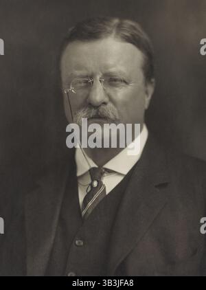 25 settembre 2017 - Theodore Roosevelt, Head and Shoulders Portrait, 1913 (immagine di credito: © circa Images/Glasshouse via ZUMA Wire) Foto Stock