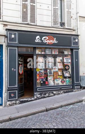 Il negozio di dischi la spirale si trova all'11 di Rue Tholozé, nel quartiere Montmartre di Parigi, Francia Foto Stock
