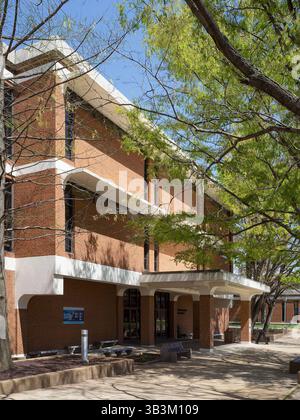 Florissant Valley Community College, sede: Ferguson, Missouri, architetto: Kenneth E. Wischmeyer Foto Stock