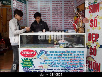 11 marzo 2015 - Hanoi, Vietnam - fornitore di telefoni cellulari in Vietnam (immagine di credito: © Ton Koene via ZUMA Wire) Foto Stock