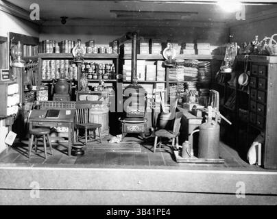 18 aprile 2012 - le nuove mostre di quest'anno all'American Museum: Il primo museo d'arte decorativa d'America ad essere allestito in questo Paese, o in qualsiasi altro luogo al di fuori degli Stati Uniti, sta per essere protagonista la sua seconda stagione al maniero di Claverton vicino a Bath. Il suo scopo è quello di correggere l'immagine di alcuni ciò che disprezzato della cultura americana detenuta dagli europei. Oltre a dimostrare con esempio di arte americana antica che, sebbene sia un paese relativamente giovane, l'America non è affatto priva di un background culturale vissuto nei secoli XVII, XVIII e XIX. Tra le nuove mostre in mostra quest'anno c'è una stanza donata sopra Foto Stock