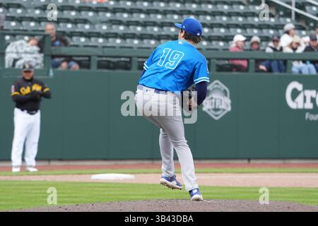 APRILE 27 2025: Il lanciatore di Oklahoma City Jack Little (19) lancia un campo durante la partita con Oklahoma City Comets e Salt Lake Bees tenutasi allo Smiths Field di Salt Lake Ut. David Seelig/Cal Sport medi Foto Stock