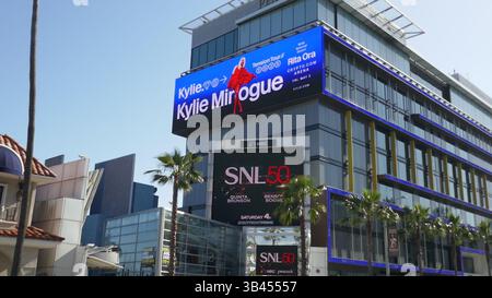 Los Angeles, California, USA 29 aprile 2025 Kylie Minogue Tension Tour Billboard and SNL 50 Saturday Night Live Quinta Brunson e Benson Boone Billboard al Pendry Hotel su Sunset Blvd il 29 aprile 2025 a Los Angeles, California, USA. Kylie Concert è il 2 maggio 2025 al Crypto.com Arena e questo è l'ultimo spettacolo degli Stati Uniti in questo tour. Foto di Barry King/Alamy Stock Photo Foto Stock