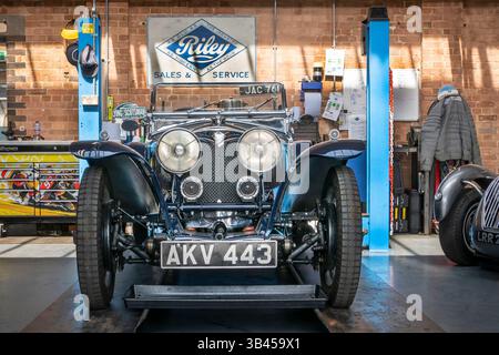 Riley vintage in officina all'evento Bicester Scramble Classic 27/4/25 Foto Stock