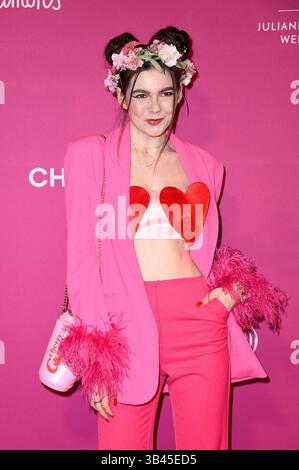 Klaudia Giez beim Grand Opening des neuen Deli und Eventlocation W66 a cura del Wild & Wiese im Museum für Kommunikation. Berlino, 29.04.2025 *** Klaudia Giez alla grande apertura della nuova gastronomia e location per eventi W66 di Wild Wiese al Museum for Communication Berlin, 29 04 2025 foto:Xn.xKubelkax/xFuturexImagex w66 5430 Foto Stock