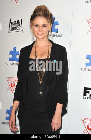 Ginny Gardner all'Autism Speaks Blue Jean Ball al Boulevard 3 di Los Angeles - 24 ottobre 2013 Foto Stock