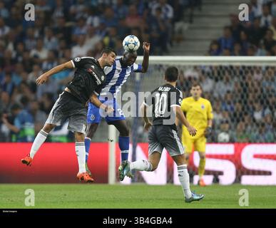 29 settembre 2015 - Na - Porto, 09.29.2015 - il Futebol Clube do Porto ha ricevuto stasera il Chelsea Football Club al Dragon Stadium in partita contando per la 2a giornata del girone G League campioni 2015/16. Diego Costa, Danilo (immagine di credito: © Pedro Correia/Global Imagens via ZUMA Press/ZUMAPRESS.com) Foto Stock