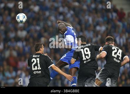 29 settembre 2015 - Na - Porto, 09.29.2015 - il Futebol Clube do Porto ha ricevuto stasera il Chelsea Football Club al Dragon Stadium in partita contando per la 2a giornata del girone G League campioni 2015/16. Danilo (immagine di credito: © Pedro Correia/Global Imagens via ZUMA Press/ZUMAPRESS.com) Foto Stock