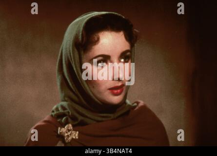 FOTO FILE - ELIZABETH TAYLOR, 79, la dea del film vincitrice dell'Oscar e pioniera attivista dell'AIDS i cui matrimoni fuori schermo, divorzi e gesta depredatori della morte rivaleggiavano con i suoi film per il dramma morto il 23 marzo 2011 di insufficienza cardiaca congestizia. DATA DI USCITA: 31 luglio 1952. TITOLO DEL FILM: Ivanhoe. STUDIO: Metro-Goldwyn-Mayer (MGM). TRAMA: Al centro di questo classico romanzo di Walter Scott ha ispirato il film la cavallerezza e l'audace stand. Ivanhoe, il cavaliere disossato, si unisce al coraggioso e grintoso Robin Hood, il valoroso di Forest Sherwood. Vogliono che re Riccardo governi il regno invece Foto Stock