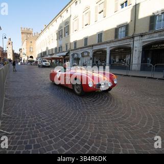 FERRARA , ITALIA - 15 giugno -2024 : CISITALIA 202 S MM SPIDER 1947 corse di auto d'epoca per le strade di Ferrara durante la mille miglia 2024 Foto Stock