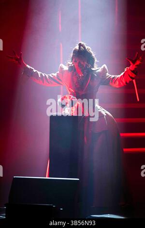 31 agosto 2022: Jaida Essence Hall si esibisce sul palco per il Drag Race Werq the World Tour di RuPaul presso l'Auditorium Jubilee di Calgary. (Immagine di credito: © Baden Roth/ZUMA Press Wire) Foto Stock