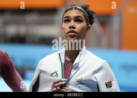 30 luglio 2022, Birminmgham, West Midlands, Inghilterra: NAVEEN DARIES del Sud Africa reagisce dopo aver gareggiato nei bar irregolari durante la finale a squadre femminile di ginnastica artistica e le qualifiche individuali durante i Giochi del Commonwealth di Birmingham 2022 all'Arena Birmingham, Inghilterra (immagine di credito: © Mickael Chavet/ZUMA Press Wire) Foto Stock