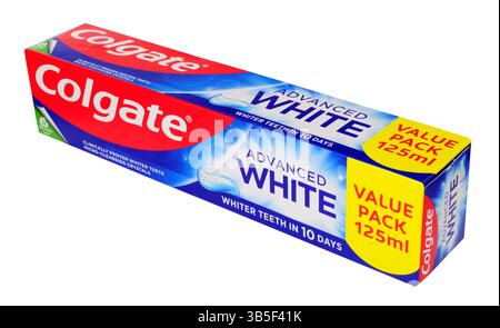 Dentifricio bianco avanzato Colgate in confezione da 125 ml Foto Stock