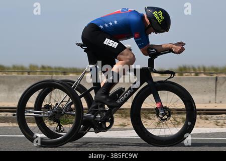Ostenda, Belgio. 1° maggio 2025. Nella foto in azione durante le prove a tempo alla UCI Para-Cycling Road World Cup, giovedì 01 maggio 2025, a Ostenda. La UCI Para-Cycling Road World Cup si svolge dal 1° al 4 maggio a Ostenda e Brugge. BELGA PHOTO LUC CLAESSEN credito: Belga News Agency/Alamy Live News Foto Stock