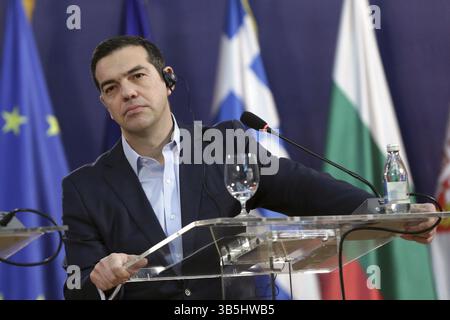 A Belgrado, in Serbia - 9 Dicembre 2017: Primo Ministro greco Alexis Tsipras parla ai media nel corso di una conferenza stampa durante i leader regionali incontro ho Foto Stock