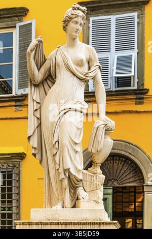 Statua della Fontana della Pupporona in Piazza San Salvatore, centro storico, Lucca, Toscana, Italia, Europa Foto Stock