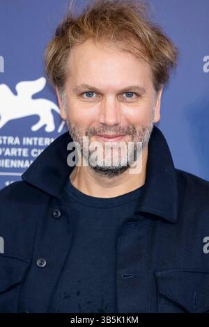 7 settembre 2022, Venezia, Italia: Florian Zeller posa al photocall di "The Son" durante la 79a Mostra Internazionale d'Arte cinematografica di Venezia al Palazzo del Casino al Lido di Venezia, Italia, il 7 settembre 2022. Foto: Alec Michael (immagine di credito: © Alec Michael via ZUMA Press) Foto Stock
