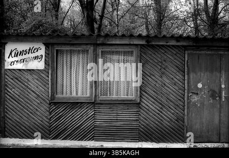 Germania, Berlino, 25 aprile 1992, Kuenstlerversorgung, teatro all'aperto a Volkspark Friedrichshain, Europa Foto Stock