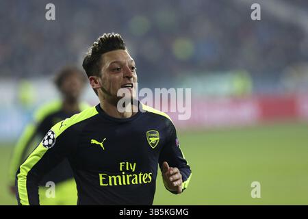 Sofia, Bulgaria - 1 novembre 2016: Mesut Ozil dell'Arsenal festeggia dopo aver segnato un gol durante la partita di calcio di UEFA Champions League tra Ludogoret Foto Stock