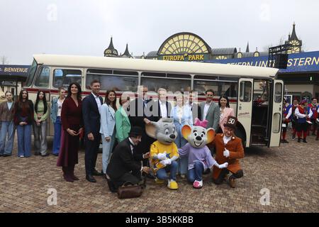 La famiglia Mack, operatori di Europapark Rust, alla conferenza stampa di anniversario 50 anni di Europapark Rust 2025, Rust, Germania / Germania Foto Stock