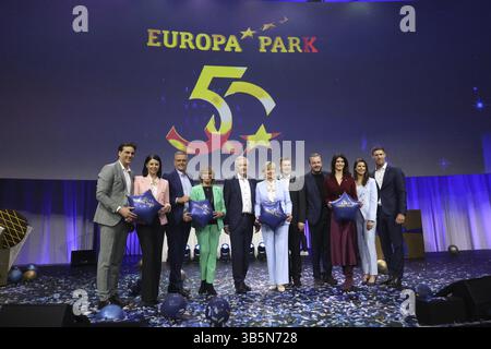 La famiglia Mack, operatori di Europapark Rust a Europapark Rust alla conferenza stampa di anniversario 50 anni di Europapark Rust 2025, Rust, Germania / Foto Stock