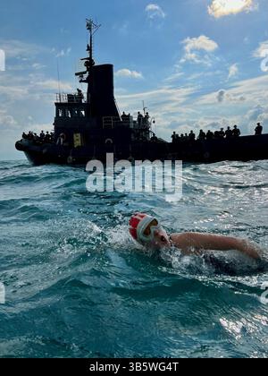 Young Woman and the Sea (2024) Daisy Ridley nel ruolo di Trudy Ederle *Filmstill - solo per uso editoriale* Vedi istruzioni speciali. Immagine CAP/TFS fornita da Capital Pictures Foto Stock
